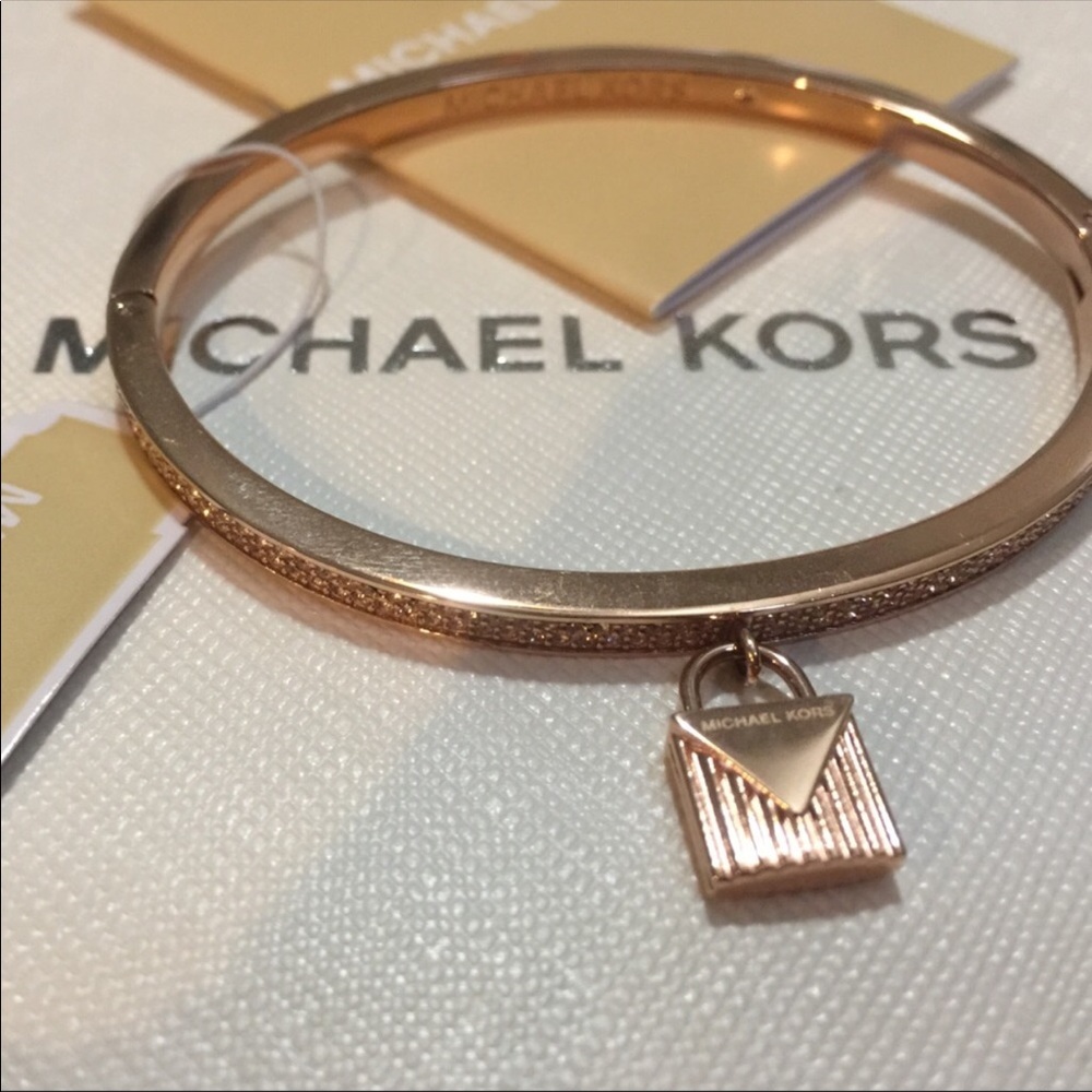 Michael Kors Pave Rose gold tone charm bangle NWT - Picture 1 of 8